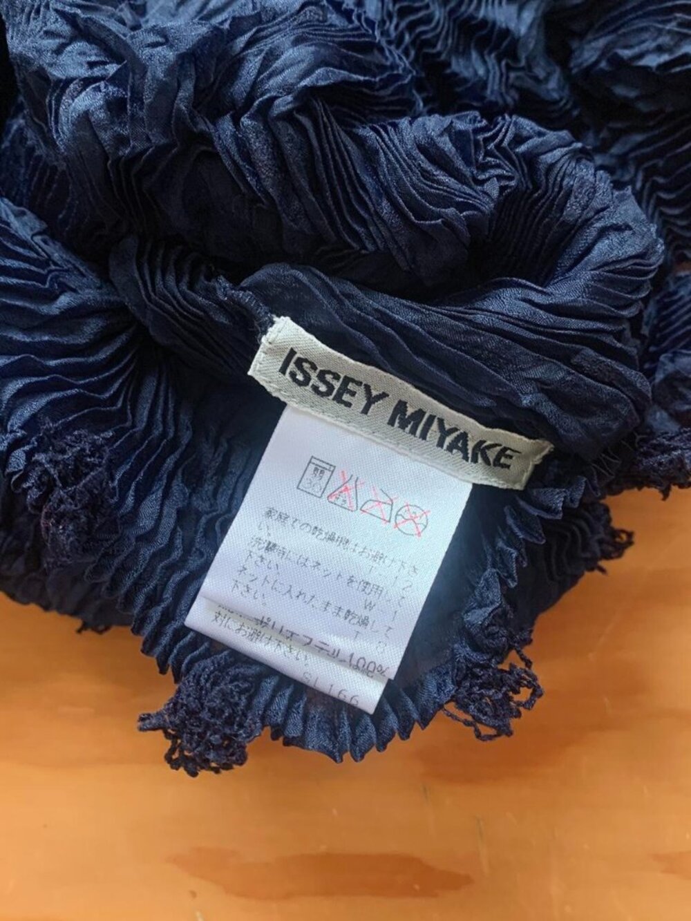 Issey Miyake Pom Pom Top in Dark Navy M - Picture 7 of 7